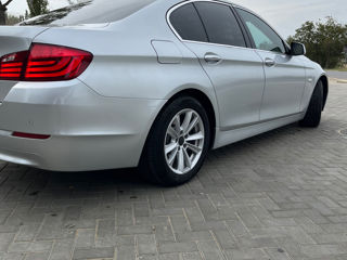 BMW 5 Series foto 4