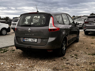 Renault Grand Scenic foto 2