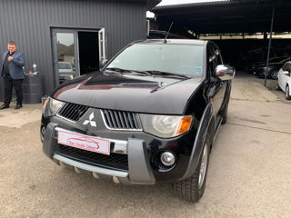 Mitsubishi L200 foto 2