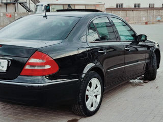 Mercedes E-Class foto 3