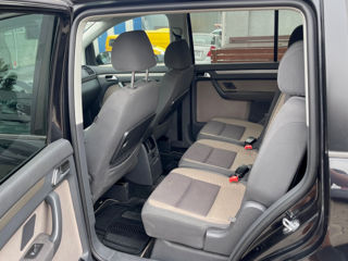 Volkswagen Touran foto 17