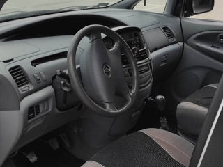 Toyota Previa foto 3