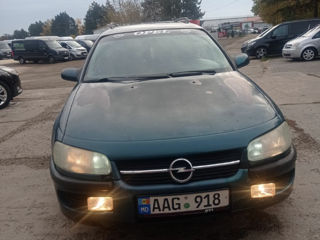 Opel Omega foto 4