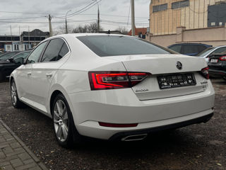 Skoda Superb foto 5