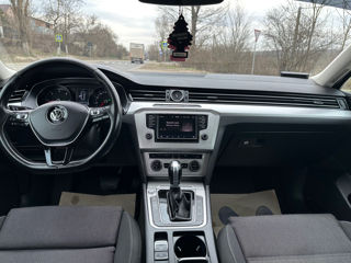 Volkswagen Passat foto 1