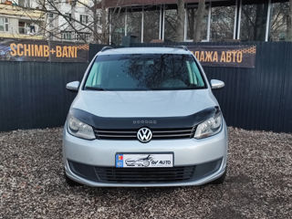 Volkswagen Touran foto 2