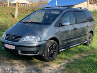 Volkswagen Sharan foto 3