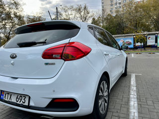 KIA Ceed foto 2