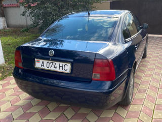 Volkswagen Passat foto 2