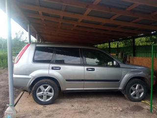 Nissan X-Trail foto 2