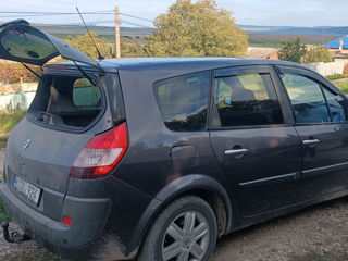 Renault Grand Scenic foto 2