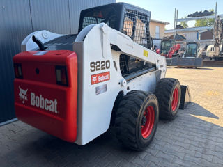 Мини-погрузчик Bobcat S220  фото 5