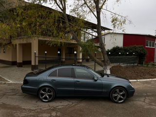 Mercedes E-Class foto 6