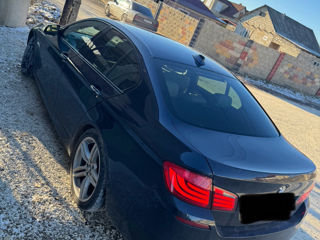 BMW 5 Series foto 5