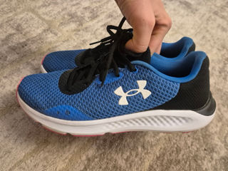 Under Armour Charged pursuit