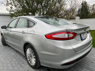 Ford Fusion foto 5