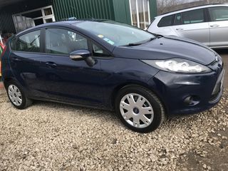 Ford Fiesta 5D foto 10