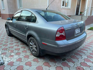 Volkswagen Passat foto 2