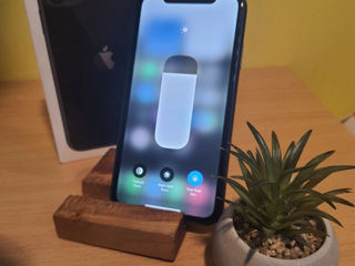 Iphone 11 128 gb 3400 lei foto 4