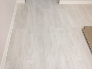 Montare laminat,plintus.! foto 2