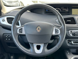 Renault Scenic foto 12