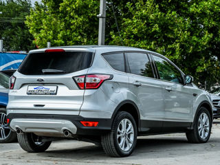 Ford Kuga foto 2