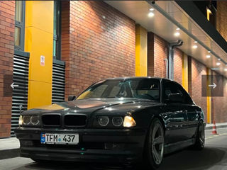 BMW 7 Series foto 3