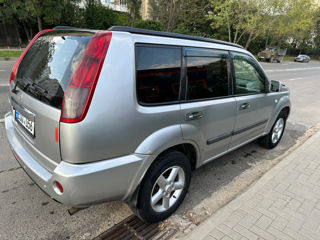 Nissan X-Trail foto 3