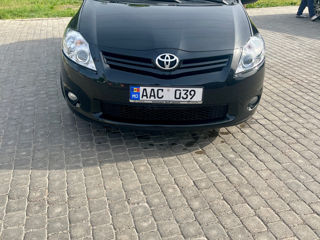 Toyota Auris foto 1