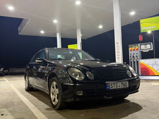 Mercedes E-Class foto 3