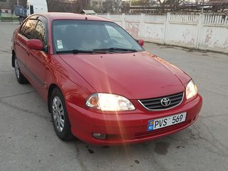 Toyota Avensis foto 5