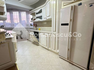 Apartament cu 2 camere, 100 m², Centru, Chișinău foto 4