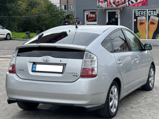 Toyota Prius foto 4