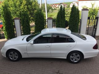 Mercedes E Class foto 2