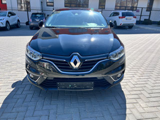 Renault Megane foto 2