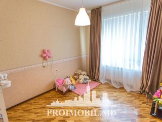 Casă cu 2 nivele, 5 camere separate, full mobilate! 200 mp + 6 ari! foto 8