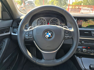 BMW 5 Series foto 8