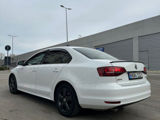 Volkswagen Jetta foto 6