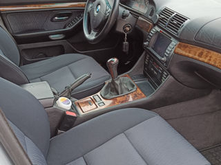 BMW 5 Series foto 8