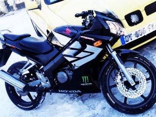 Honda CBR 125 foto 5