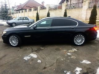 BMW 7 Series foto 3