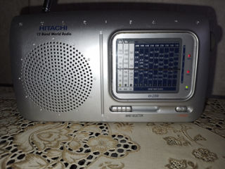 Hitachi AM/FM Portable Radio foto 2