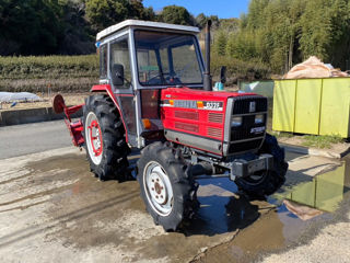 Se vinde Tractor Shibaura	D32F (Cabina)  si freza de sol