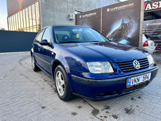 Volkswagen Golf foto 1