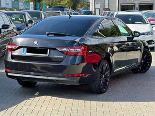 Skoda Superb foto 3