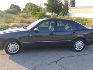 Mercedes E Class foto 4