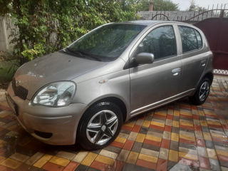 Toyota Yaris foto 1