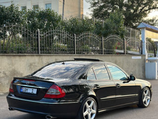 Mercedes E-Class foto 2