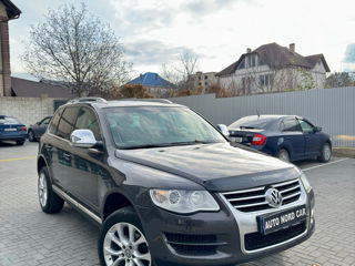 Volkswagen Touareg foto 2