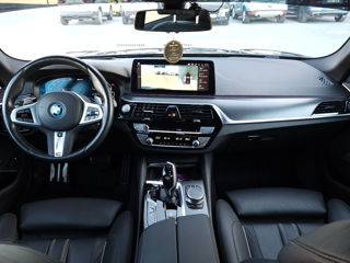 BMW 5 Series foto 8